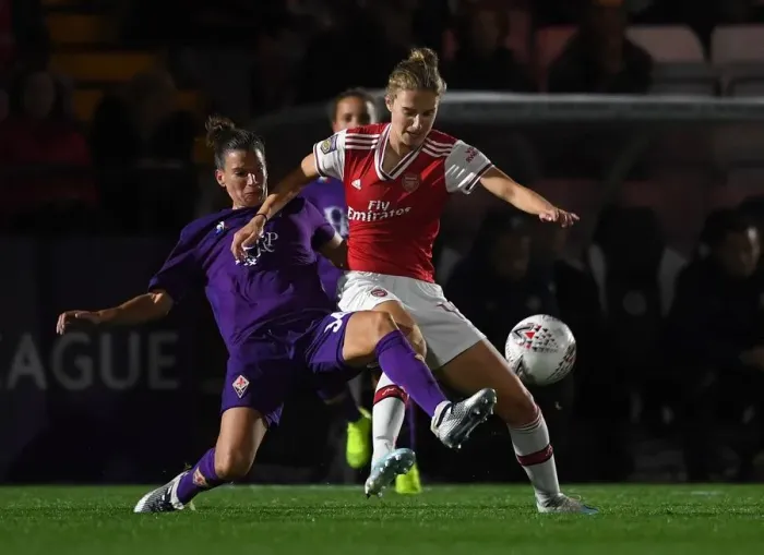 Framed Print : Arsenal Women vs Fiorentina Women: A Fight in the UEFA Women's Champions League - Miedema vs Agard