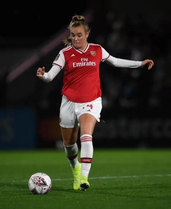 Framed Print : Arsenal Women vs Fiorentina Women: Showdown in UEFA Women's Champions League at Meadow Park