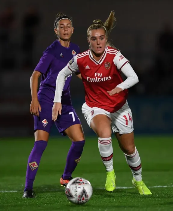 Framed Print : Arsenal Women vs Fiorentina Women: Showdown in UEFA Women's Champions League at Meadow Park