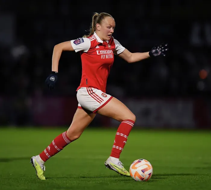 Framed Print : Arsenal Women vs Leicester City: FA Women's Super League Showdown at Meadow Park