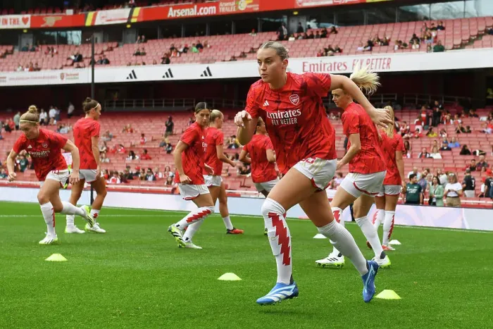 Framed Print : Arsenal Women vs. Liverpool Women: Alessia Russo Warming Up at Emirates Stadium, Barclays Women's Super League