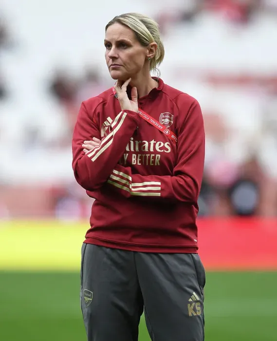 Framed Print : Arsenal Women vs Liverpool Women: Barclays Super League Clash at Emirates Stadium (2023-24)