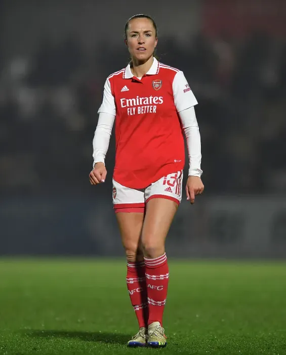 Framed Print : Arsenal Women vs Liverpool Women: FA Women's Super League Clash - Lia Walti in Action (2022-23) Framed Print : Arsenal Women vs Liverpool Women: FA Women's Super League Clash - Lia Walti in Action (2022-23)