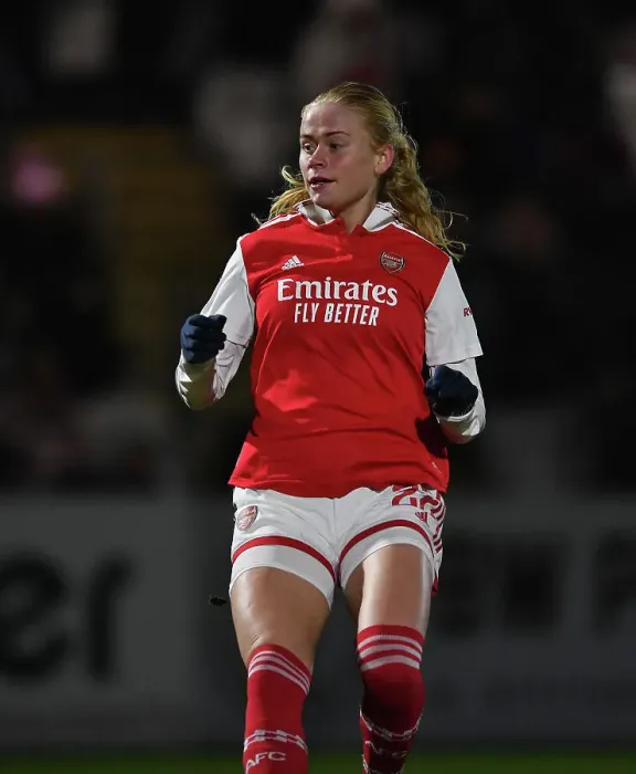 Framed Print : Arsenal Women vs Liverpool Women: Super League Showdown at Meadow Park (2022-23)