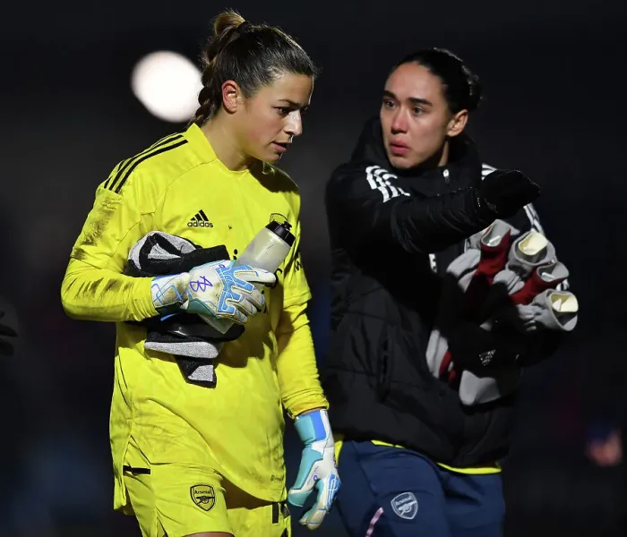 Framed Print : Arsenal Women vs Manchester City Women: Sabrina D'Angelo and Manuela Zinsberger in FA WSL Cup Semi-Final Showdown