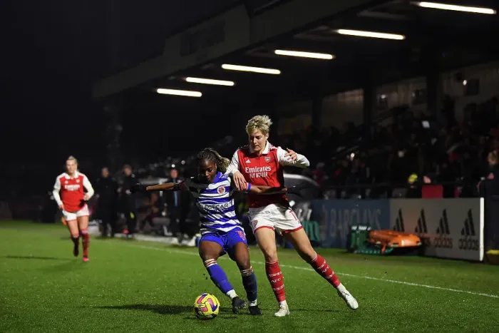 Framed Print : Arsenal Women vs. Reading: FA Women's Super League Clash at Meadow Park