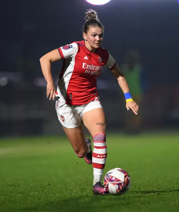 Framed Print : Arsenal Women vs. Reading Women: Clash in the FA WSL at Meadow Park