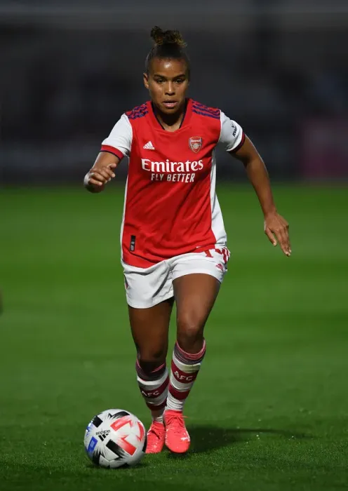 Framed Print : Arsenal Women vs Slavia Prague: UEFA Women's Champions League Showdown at Meadow Park