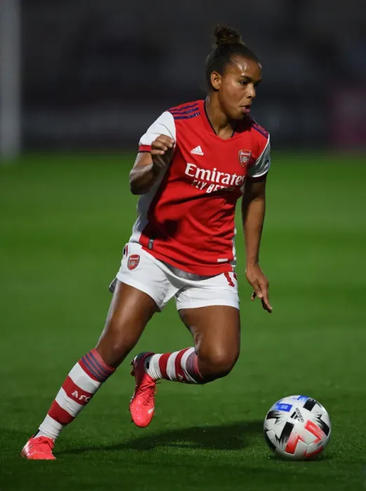 Framed Print : Arsenal Women vs Slavia Prague: UEFA Women's Champions League Showdown at Meadow Park