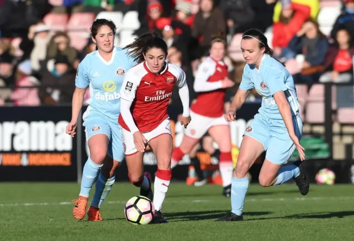 Framed Print : Arsenal Women vs. Sunderland: Van de Donk Faces Off Against Lipka and Wyne in WSL Clash