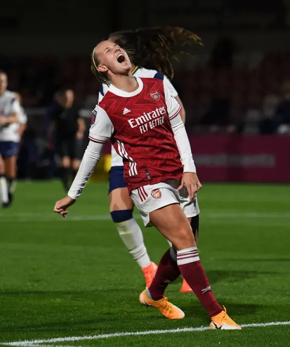 Framed Print : Arsenal Women vs. Tottenham Hotspur Women: FA Cup Clash at Meadow Park