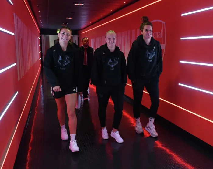 Framed Print : Arsenal Women vs. Tottenham Hotspur Women: Pre-Match Arrival at Emirates Stadium (2022-23)