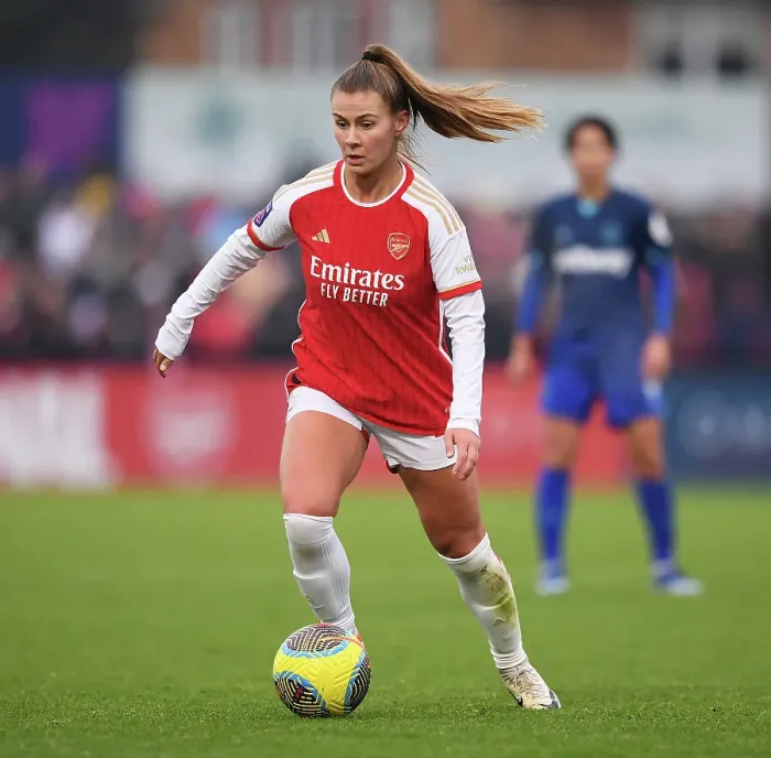 Framed Print : Arsenal Women vs West Ham United: Super League Showdown at Meadow Park