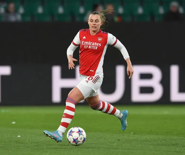 Framed Print : Arsenal Women's Champions League: Fighting for Victory against VfL Wolfsburg (2021-22)
