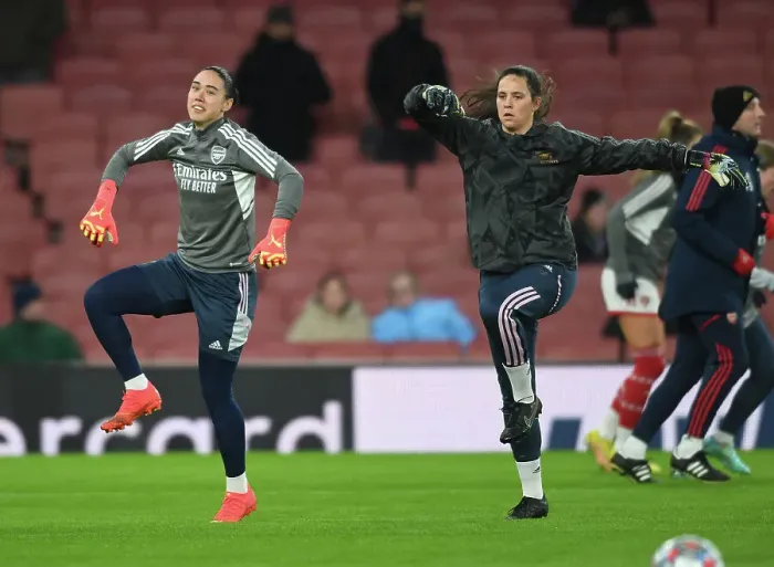 Framed Print : Arsenal Women's Champions League: Kim Little's Pre-Match Focus vs Olympique Lyonnais (2022-23)