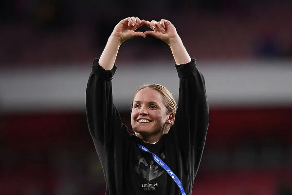 Arsenal Women's Champions League Victory: Kim Little's Emotional Reunion with Adoring Fans