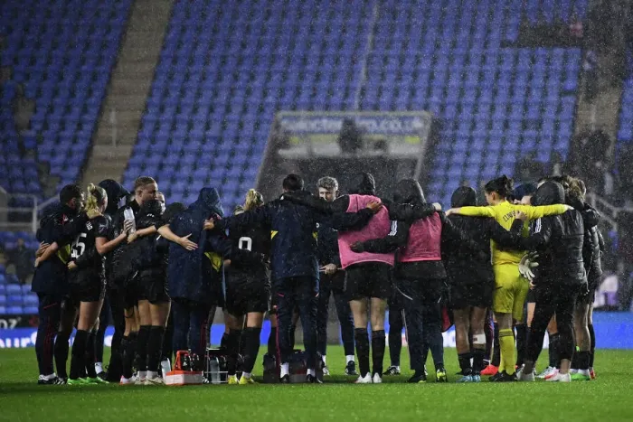 Framed Print : Arsenal Women's Coach Jonas Eidevall Addresses Team After Reading Match, FA WSL 2022-23 Framed Print : Arsenal Women's Coach Jonas Eidevall Addresses Team After Reading Match, FA WSL 2022-23