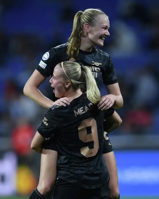 Framed Print : Arsenal Women's Dominance: Beth Mead Scores Fifth Goal in Olympique Lyonnais Victory, UEFA Women's Champions League 2022-23