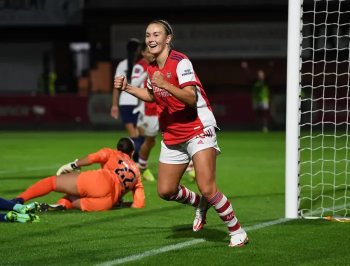Framed Print : Arsenal Women's FA Cup Journey: Caitlin Foord's Hat-trick Secures Quarterfinal Victory over Tottenham Hotspur