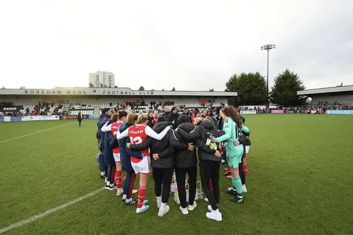 Framed Print : Arsenal Women's FA Cup Journey: Huddled Together After Victory Over Leeds