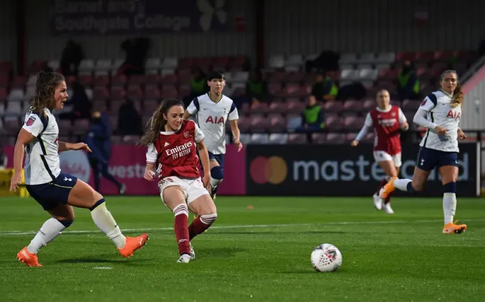 Framed Print : Arsenal Women's FA Cup: Lisa Evans Scores Brace Against Tottenham Hotspur