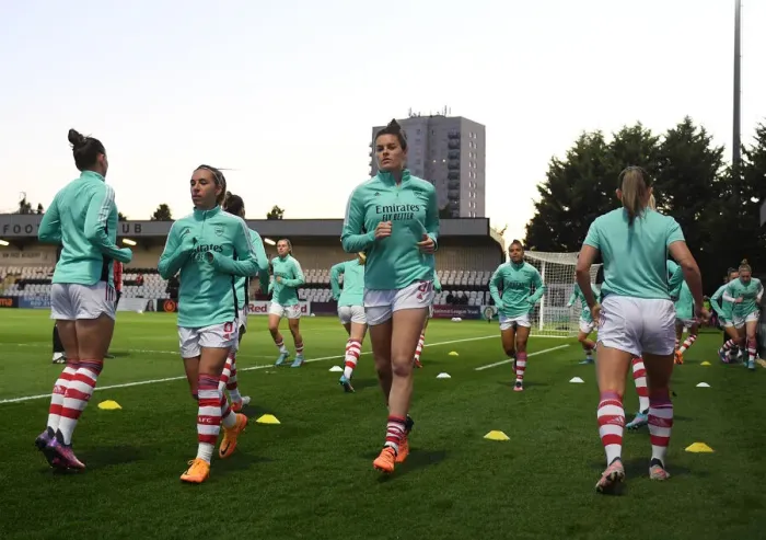 Framed Print : Arsenal Women's FA Cup Quarterfinals: Jennifer Beattie's Focused Pre-Match Routine at Meadow Park