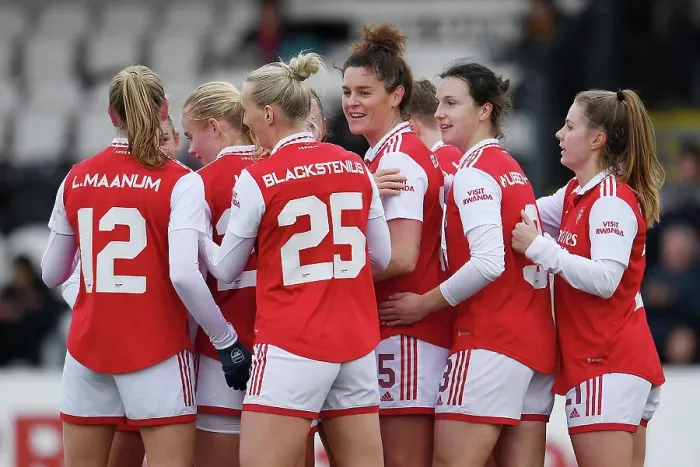Framed Print : Arsenal Women's FA Cup Triumph: Jennifer Beattie Scores Historic Fifth Goal vs. Leeds