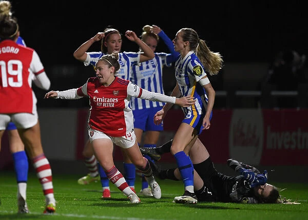 Arsenal Women's FA Cup Triumph: Kim Little Scores Opening Goal vs. Brighton & Hove Albion