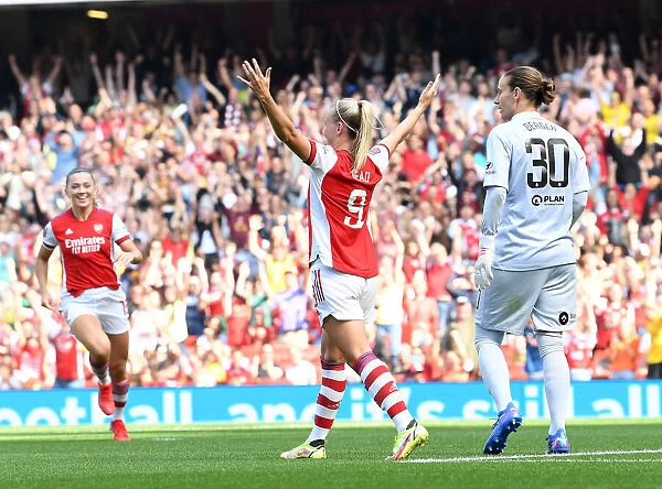 Arsenal Women's FA WSL Triumph: Beth Mead's Hat-Trick Secures Victory Over Chelsea