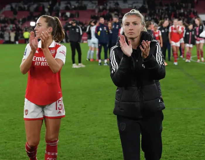Framed Print : Arsenal Women's Glory: Leah Williamson Celebrates Victory Over Manchester United at Emirates Stadium (2022-23 Barclays WSL)