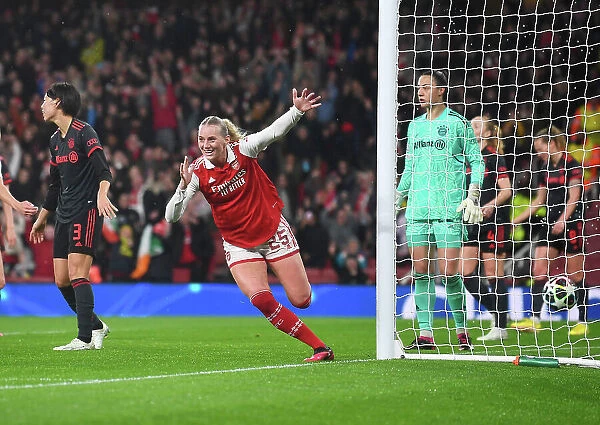 Arsenal Women's Historic Champions League Victory: Stina Blackstenius Scores the Decisive Goal Against Bayern Munich
