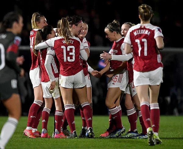 Arsenal Women's Historic Victory: Lotte Wubben-Moy Scores Second Goal Against Manchester United Women in Empty Meadow Park
