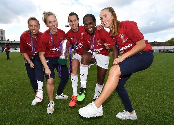 Arsenal Women's Injured Stars Display Scars with WSL Trophy after Manchester City Victory