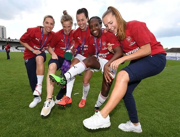 Arsenal Women's Injured Stars Show Off Scars with WSL Trophy After Manchester City Victory