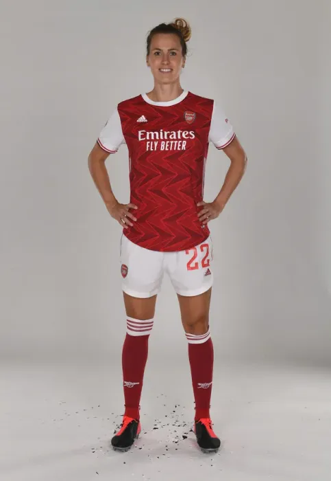 Framed Print : Arsenal Women's Squad 2020-21: Viki Schnaderbeck at Team Photoshoot