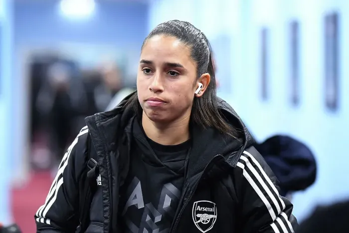 Framed Print : Arsenal Women's Squad Arrives at Villa Park Ahead of Aston Villa Showdown (December 2022)