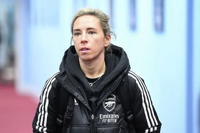 Framed Print : Arsenal Women's Squad Arrives at Villa Park for Showdown with Aston Villa (December 2022)