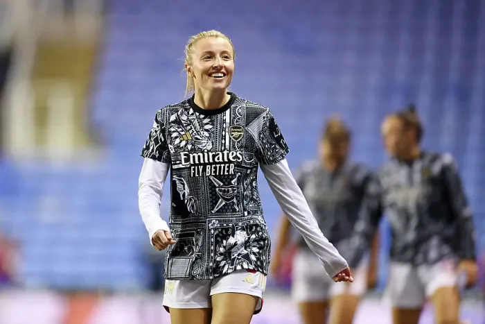 Framed Print : Arsenal Women's Squad in Pre-Match Warm-Up: Leah Williamson Focuses Ahead of Reading FA WSL Cup Clash Framed Print : Arsenal Women's Squad in Pre-Match Warm-Up: Leah Williamson Focuses Ahead of Reading FA WSL Cup Clash
