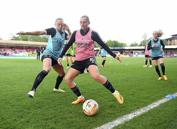 Arsenal Women's Squad Warming Up Ahead of Brighton & Hove Albion Clash