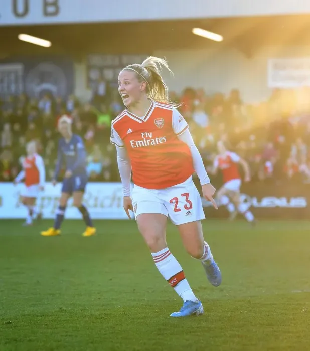 Framed Print : Arsenal Women's Star Beth Mead Scores Thriller against Chelsea in FA WSL Match