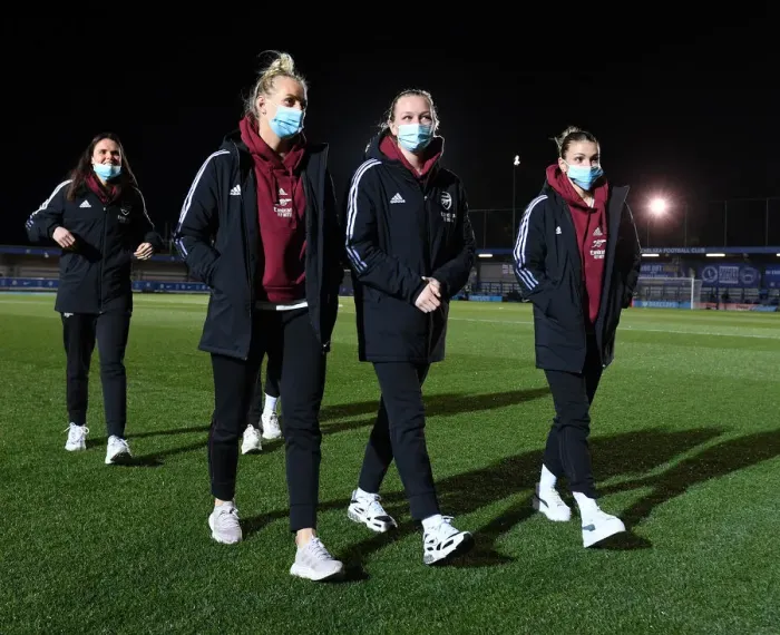 Framed Print : Arsenal Women's Star Players Stina Blackstenius, Frida Maanum, and Laura Wienroither Prepare for FA WSL Showdown Against Chelsea