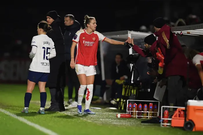 Framed Print : Arsenal Women's Star Vivianne Miedema Substituted Off in FA WSL Cup Clash Against Tottenham Hotspur