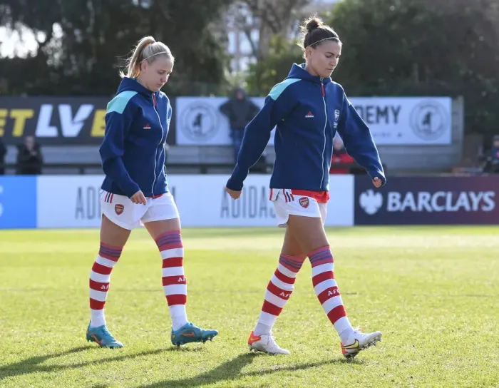 Framed Print : Arsenal Women's Stars Beth Mead and Steph Catley Prepare for FA WSL Showdown Against Manchester United Women