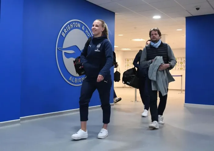 Framed Print : Arsenal Women's Stars: Joe Montemurro and Beth Mead Prepare for Brighton Clash Framed Print : Arsenal Women's Stars: Joe Montemurro and Beth Mead Prepare for Brighton Clash