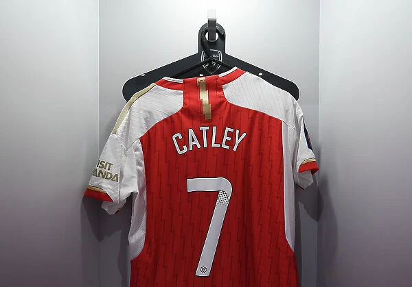 Arsenal Women's Steph Catley: Focus on Her Match-Ready Shirt Before Aston Villa Clash