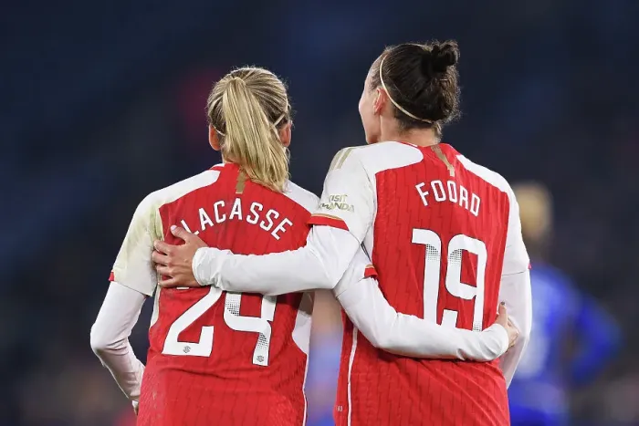 Framed Print : Arsenal Women's Super League Triumph: Caitlin Foord's Brace Seals Victory over Leicester City