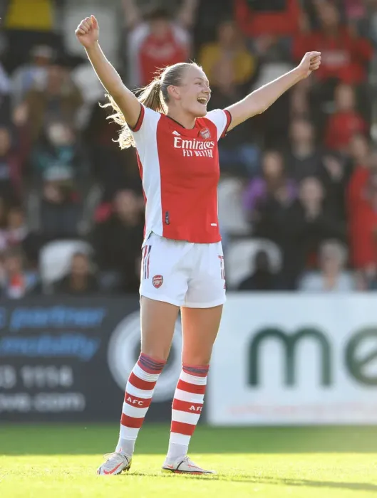 Framed Print : Arsenal Women's Super League Triumph: Frida Maanum's Hat-trick Seals Victory Over Everton