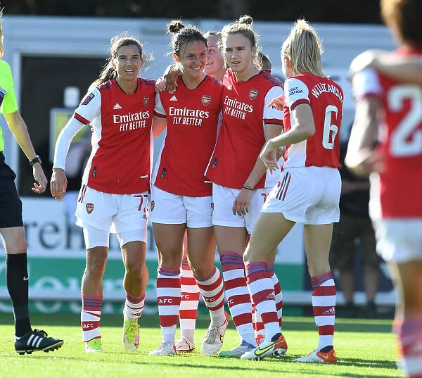 Arsenal Women's Super League Victory: Lotte Wubben-Moy Scores Double, Celebrates with Tobin Heath and Vivianne Miedema