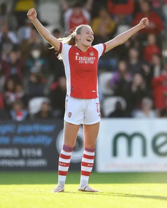 Framed Print : Arsenal Women's Super League Victory: Frida Maanum's Hat-Trick Against Everton
