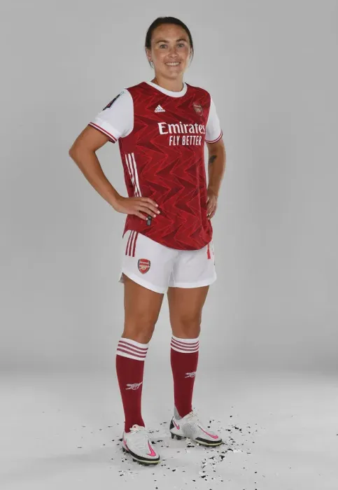 Framed Print : Arsenal Women's Team 2020-21: Caitlin Foord at Team Photocall